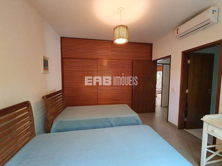 Casa em Itamambuca com piscina para 8 pessoas