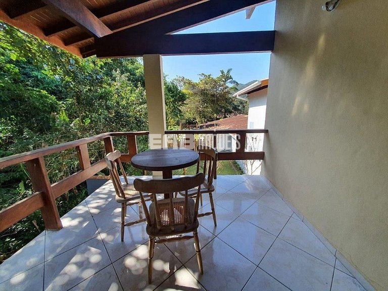 Casa linda e aconchegante, a apenas 200m da praia