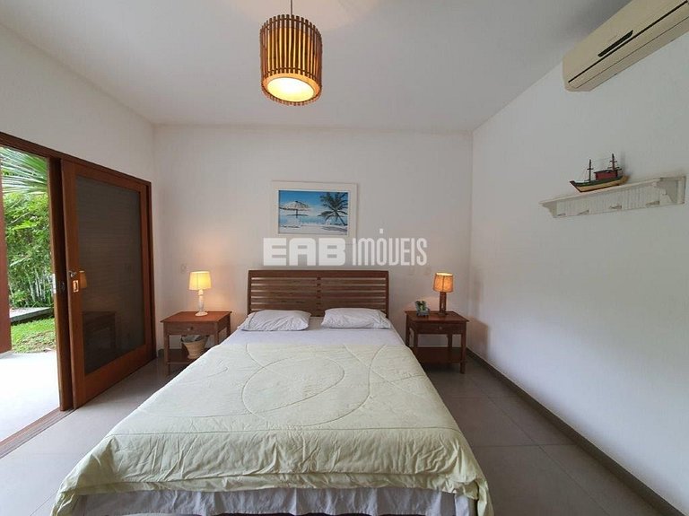 Casa em Itamambuca com piscina para 8 pessoas