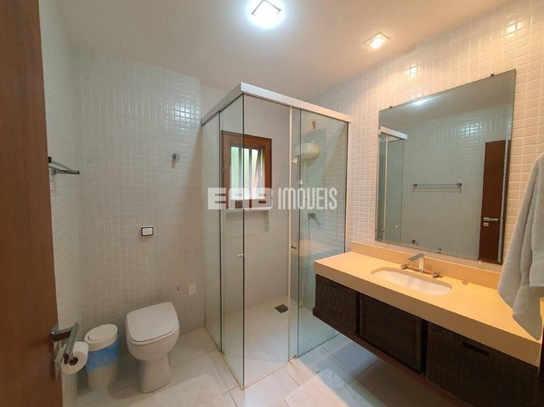 Casa em Itamambuca com piscina para 8 pessoas