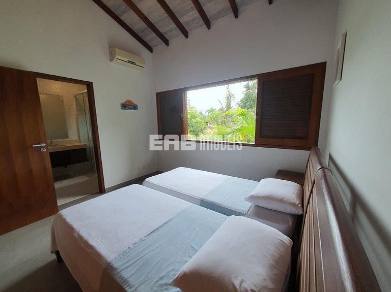 Casa em Itamambuca com piscina para 8 pessoas