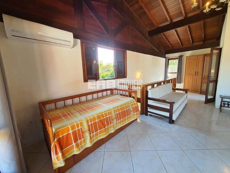 Casa linda e aconchegante, a apenas 200m da praia