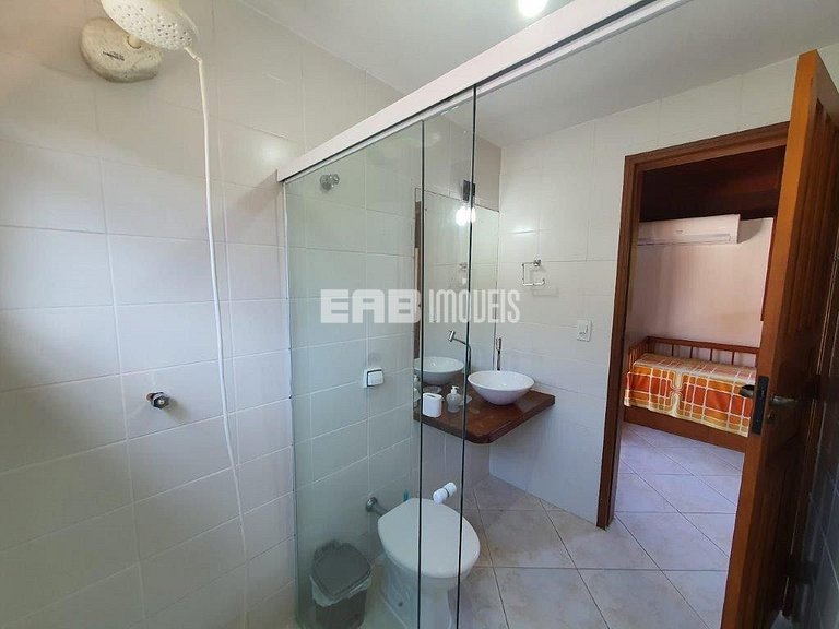 Casa linda e aconchegante, a apenas 200m da praia