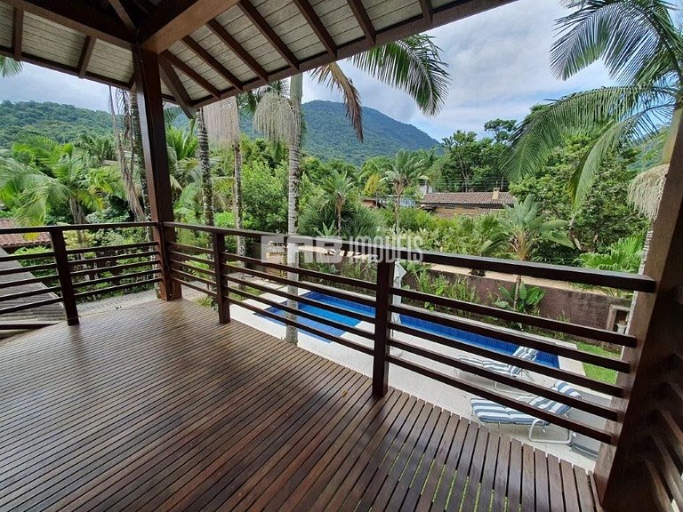 Casa em Itamambuca com piscina para 8 pessoas