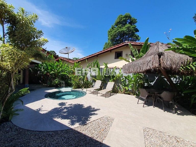 Casa linda e aconchegante, a apenas 200m da praia