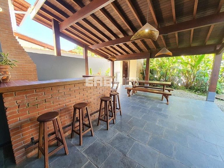 Casa linda e aconchegante, a apenas 200m da praia