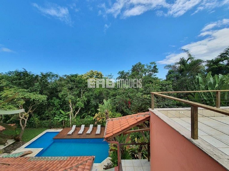 Casa de alto padrão, com piscina, na praia de Itamambuca, Ub