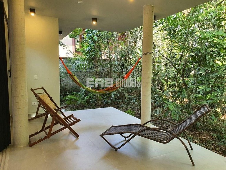 Casa arejada e com 3 dormitórios na praia de Itamambuca