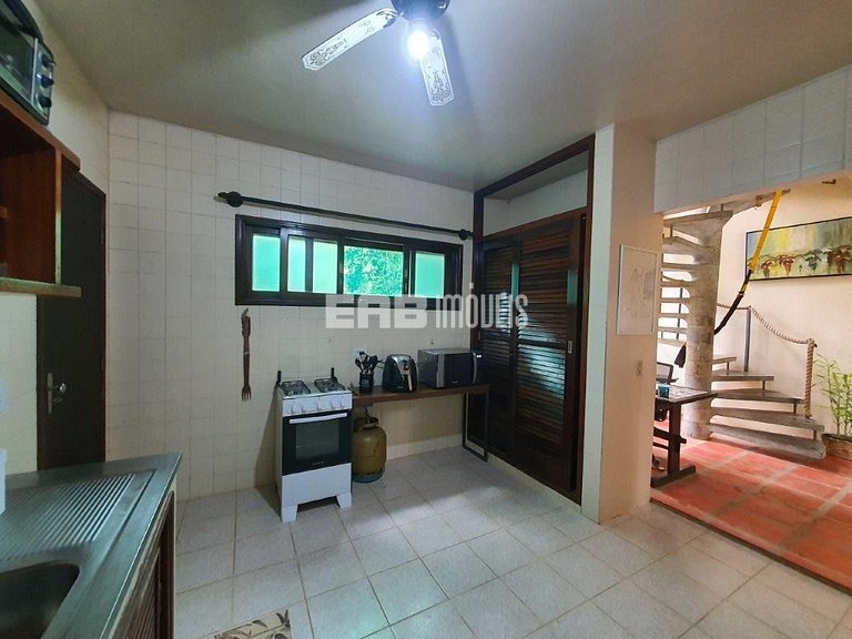 Casa com 3 dormitórios em Itamambuca