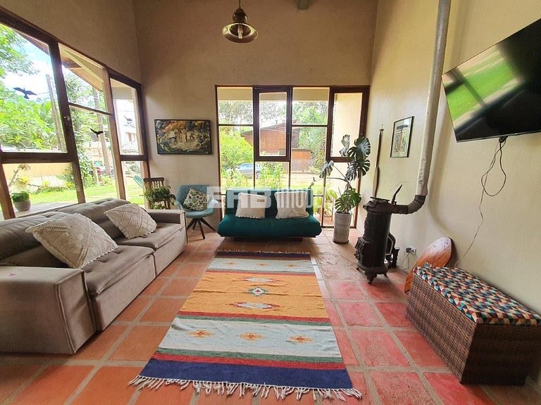 Casa com 3 dormitórios em Itamambuca