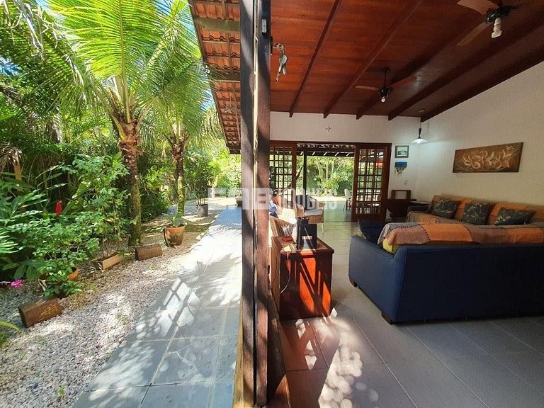 Casa aconchegante para 10 pessoas na praia de Itamambuca