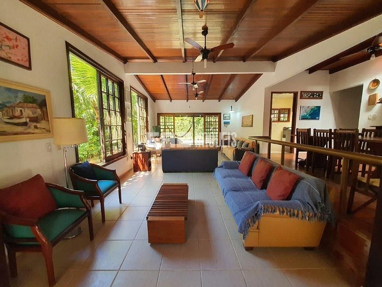 Casa aconchegante para 10 pessoas na praia de Itamambuca