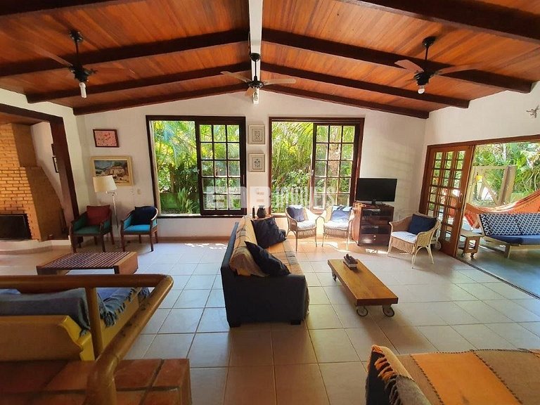 Casa aconchegante para 10 pessoas na praia de Itamambuca