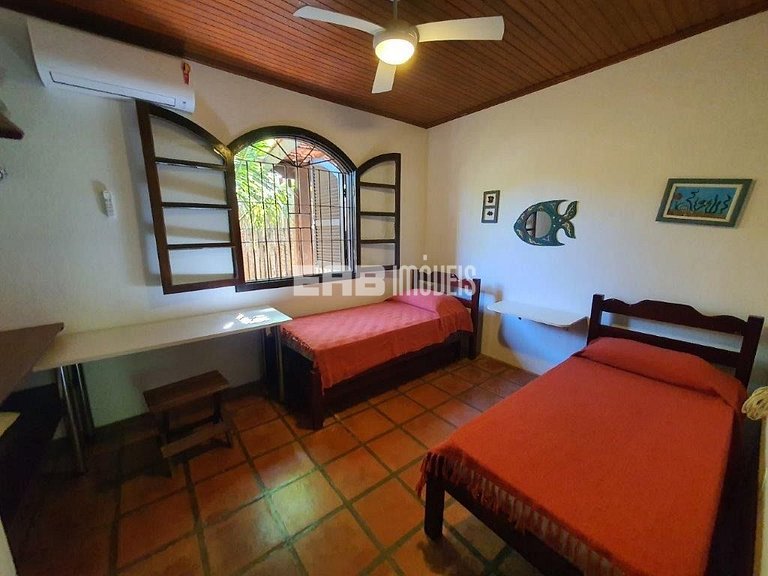 Casa aconchegante para 10 pessoas na praia de Itamambuca