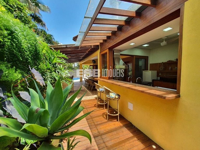 Casa a 30m do mar na praia de Itamambuca