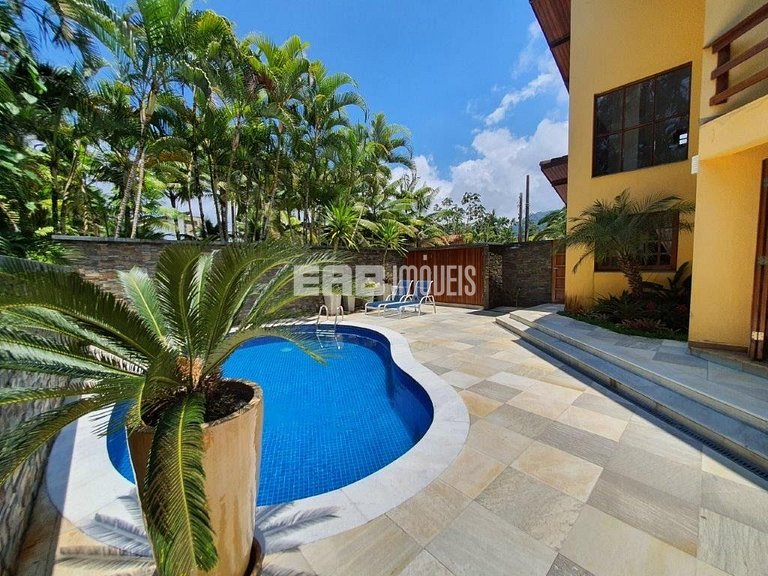 Casa a 30m do mar na praia de Itamambuca