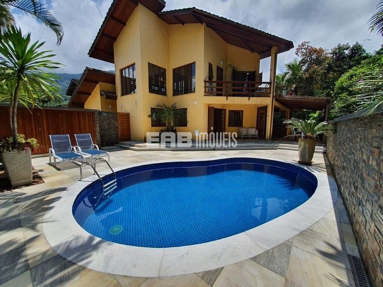 Casa a 30m do mar na praia de Itamambuca