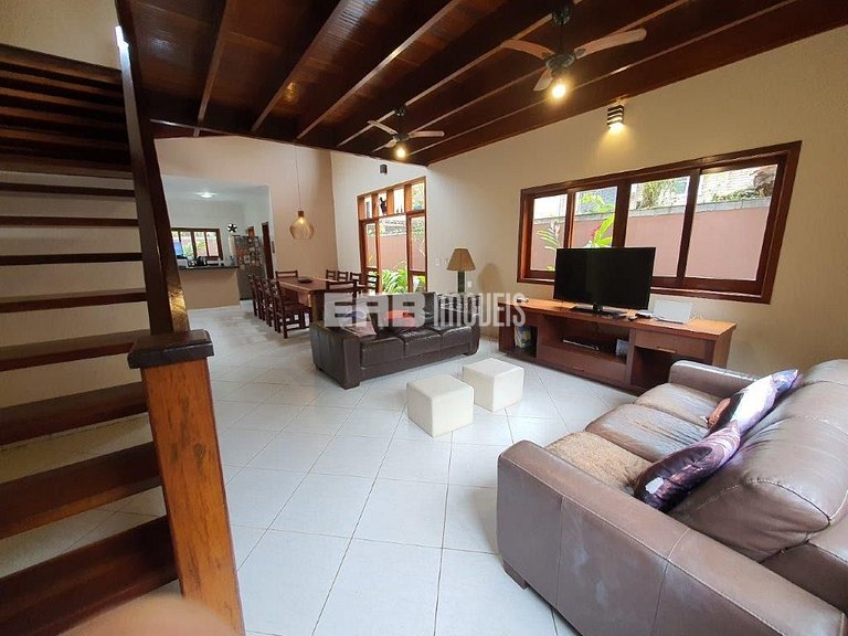 Lindíssima casa de praia disponível para locação de temporad