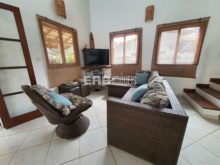 Casa com piscina, em Itamambuca, para famílias de até 12 pes