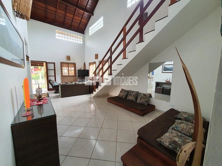 Casa com piscina, em Itamambuca, para famílias de até 12 pes