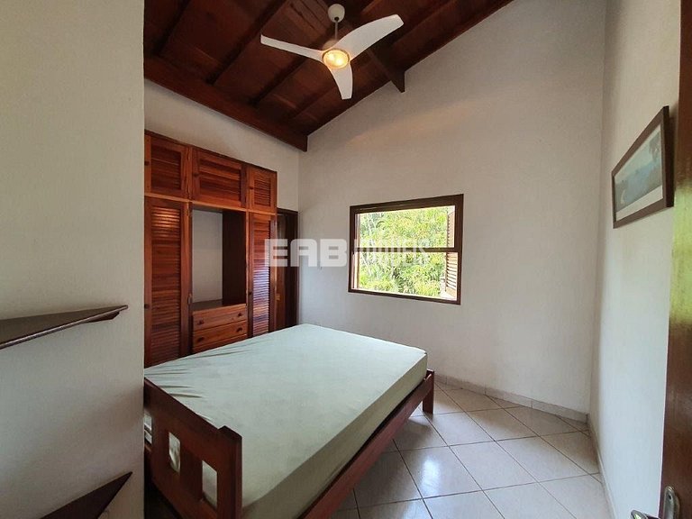 Casa com piscina, em Itamambuca, para famílias de até 12 pes