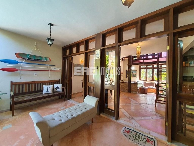 Bela casa disponível para locação de temporada, a 400 m da a