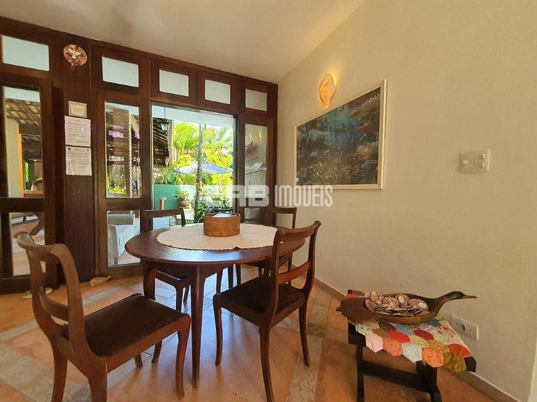 Bela casa disponível para locação de temporada, a 400 m da a