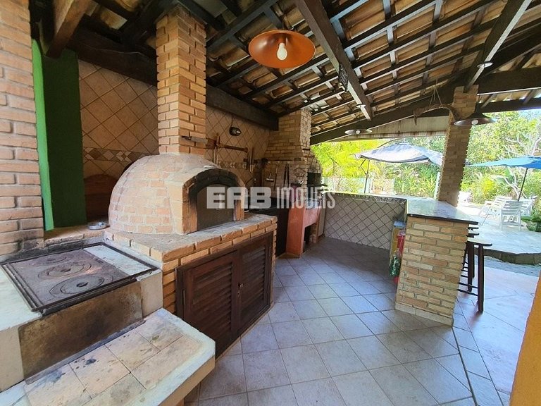 Bela casa disponível para locação de temporada, a 400 m da a