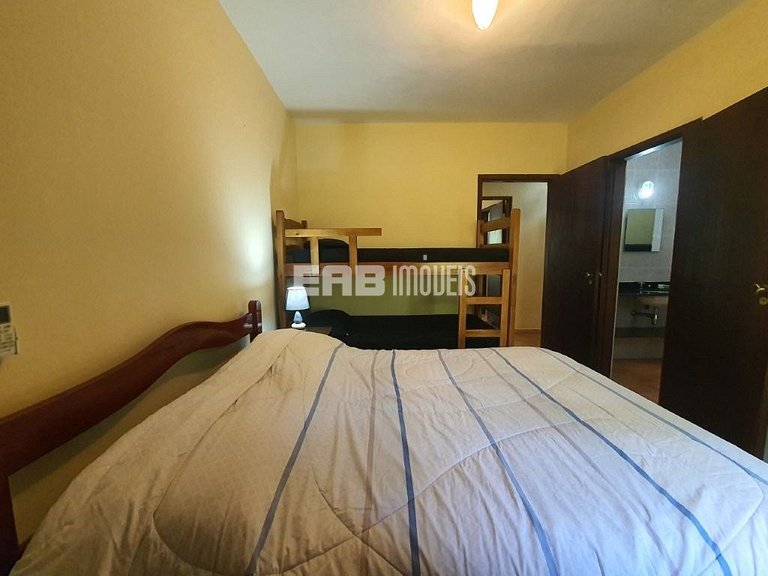 Bela casa disponível para locação de temporada, a 400 m da a