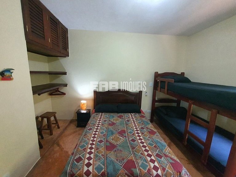 Bela casa disponível para locação de temporada, a 400 m da a