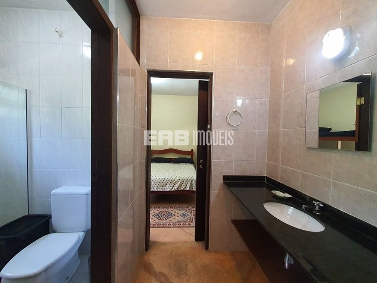 Bela casa disponível para locação de temporada, a 400 m da a