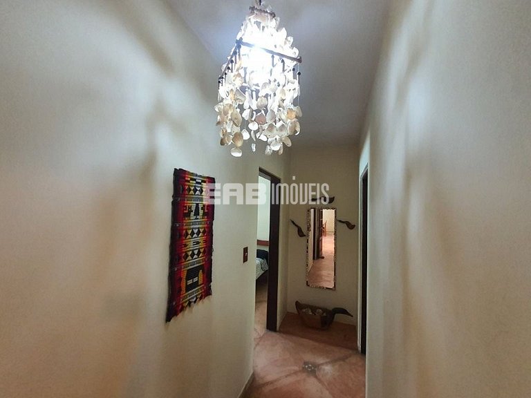 Bela casa disponível para locação de temporada, a 400 m da a