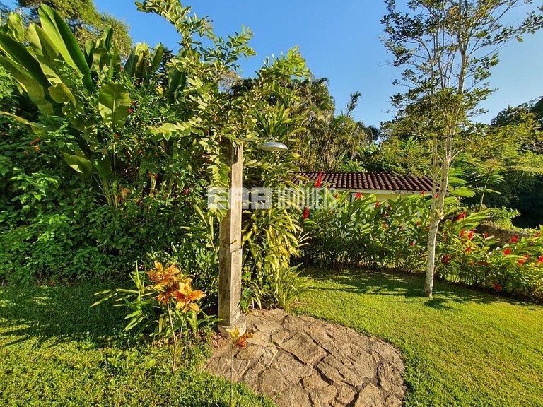 Aconchegante casa de praia com vista para o rio Itamambuca