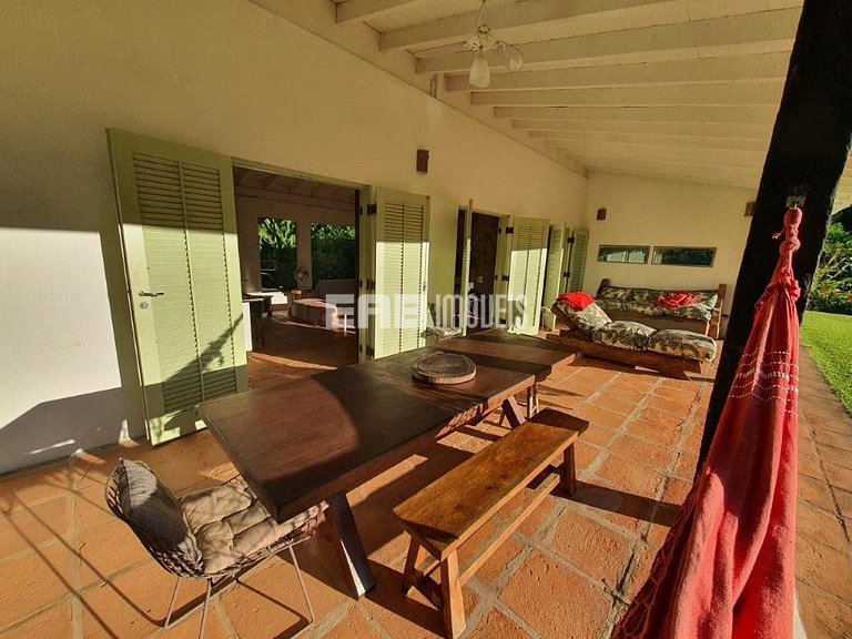 Aconchegante casa de praia com vista para o rio Itamambuca