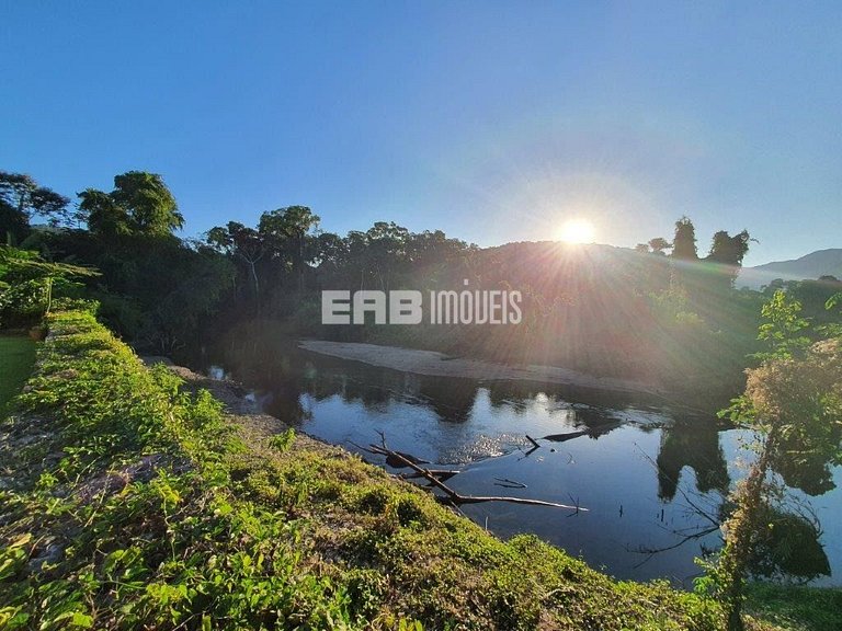 Aconchegante casa de praia com vista para o rio Itamambuca