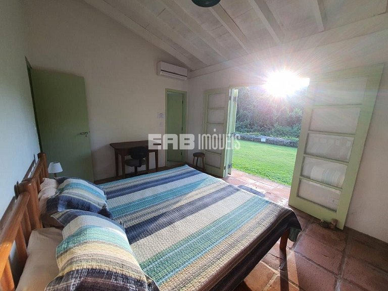 Aconchegante casa de praia com vista para o rio Itamambuca