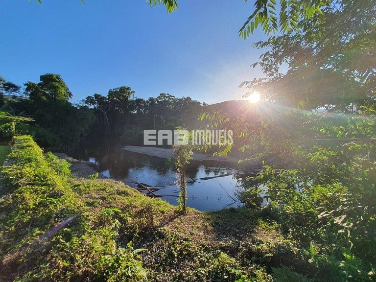 Aconchegante casa de praia com vista para o rio Itamambuca