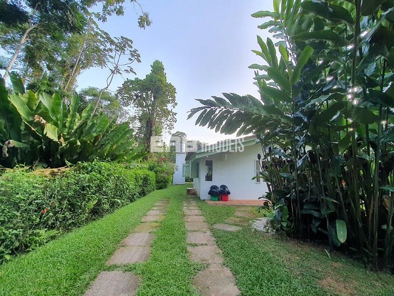 Aconchegante casa de praia com vista para o rio Itamambuca