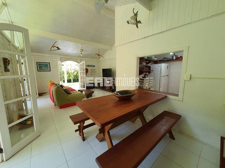 Casa para aluguel de temporada em Ubatuba, com 3 dormitórios