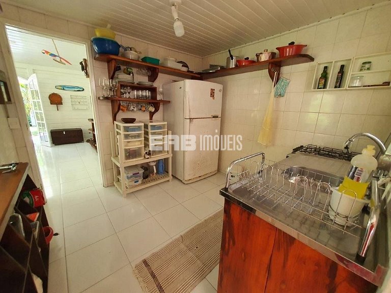 Casa para aluguel de temporada em Ubatuba, com 3 dormitórios