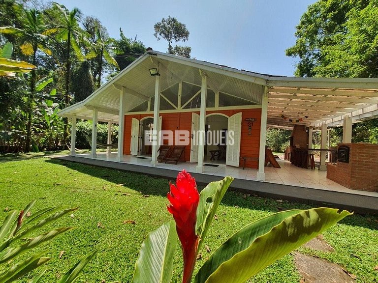 Casa para aluguel de temporada em Ubatuba, com 3 dormitórios