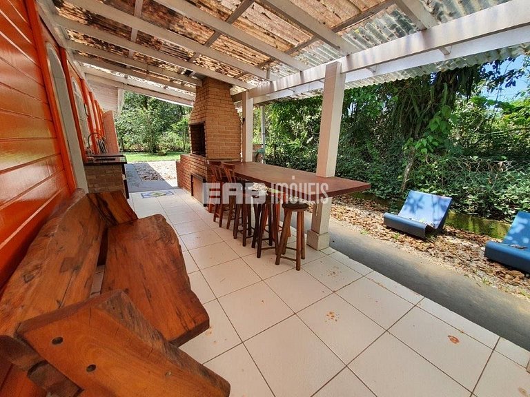 Casa para aluguel de temporada em Ubatuba, com 3 dormitórios