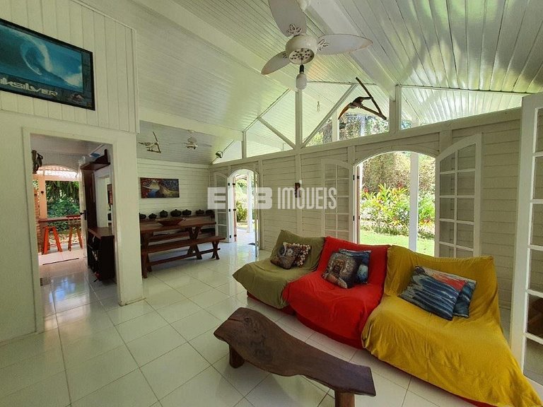 Casa para aluguel de temporada em Ubatuba, com 3 dormitórios