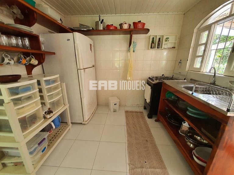 Casa para aluguel de temporada em Ubatuba, com 3 dormitórios