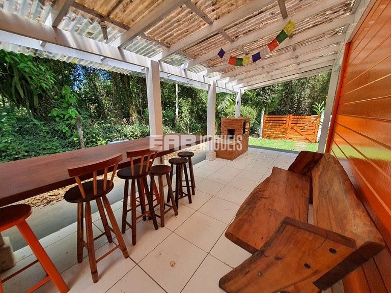 Casa para aluguel de temporada em Ubatuba, com 3 dormitórios