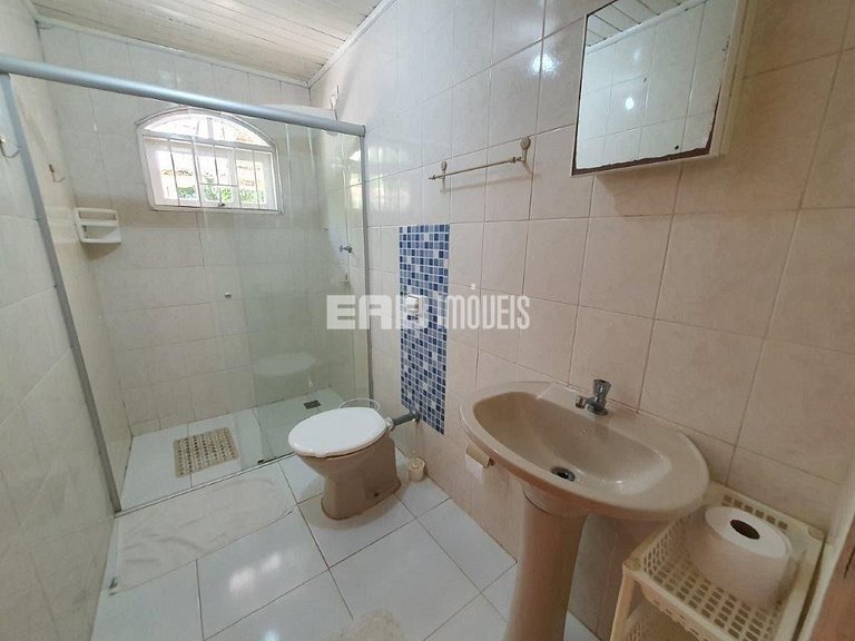 Casa para aluguel de temporada em Ubatuba, com 3 dormitórios