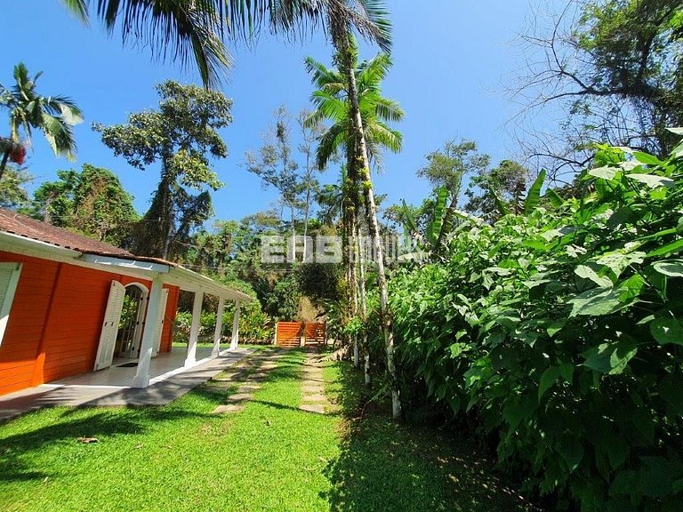 Casa para aluguel de temporada em Ubatuba, com 3 dormitórios
