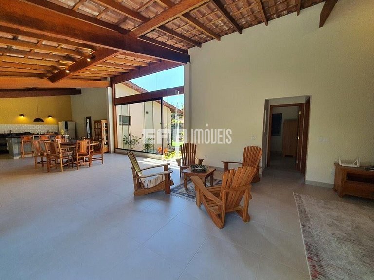 Casa com 4 suítes, a 170m do mar, na praia de Itamambuca, Ub