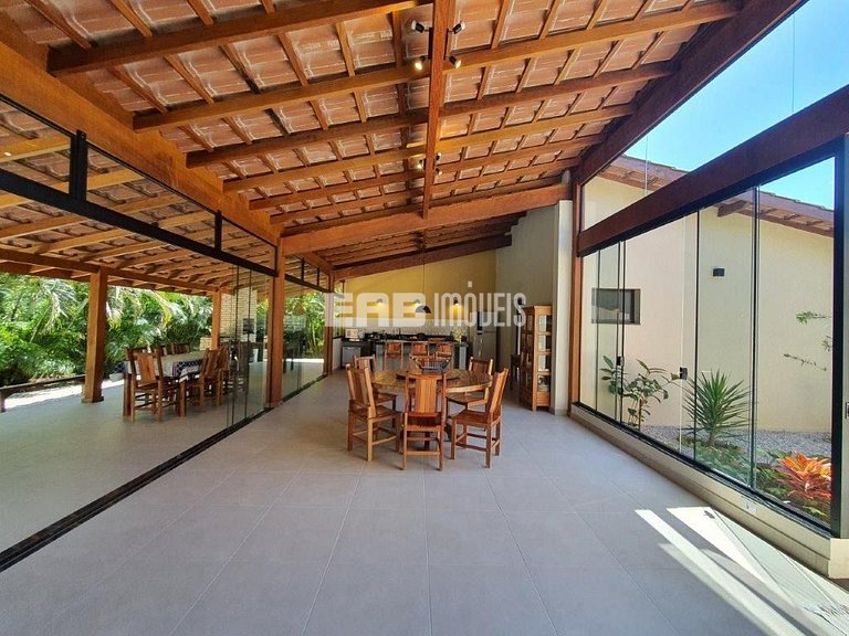 Casa com 4 suítes, a 170m do mar, na praia de Itamambuca, Ub