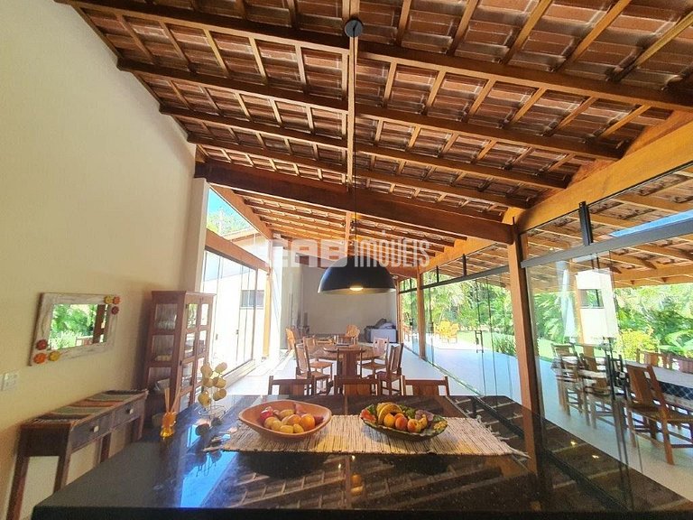 Casa com 4 suítes, a 170m do mar, na praia de Itamambuca, Ub